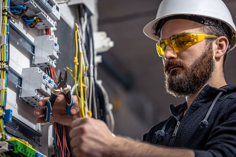 Spécialiste de groupes électrogènes, Le Robert